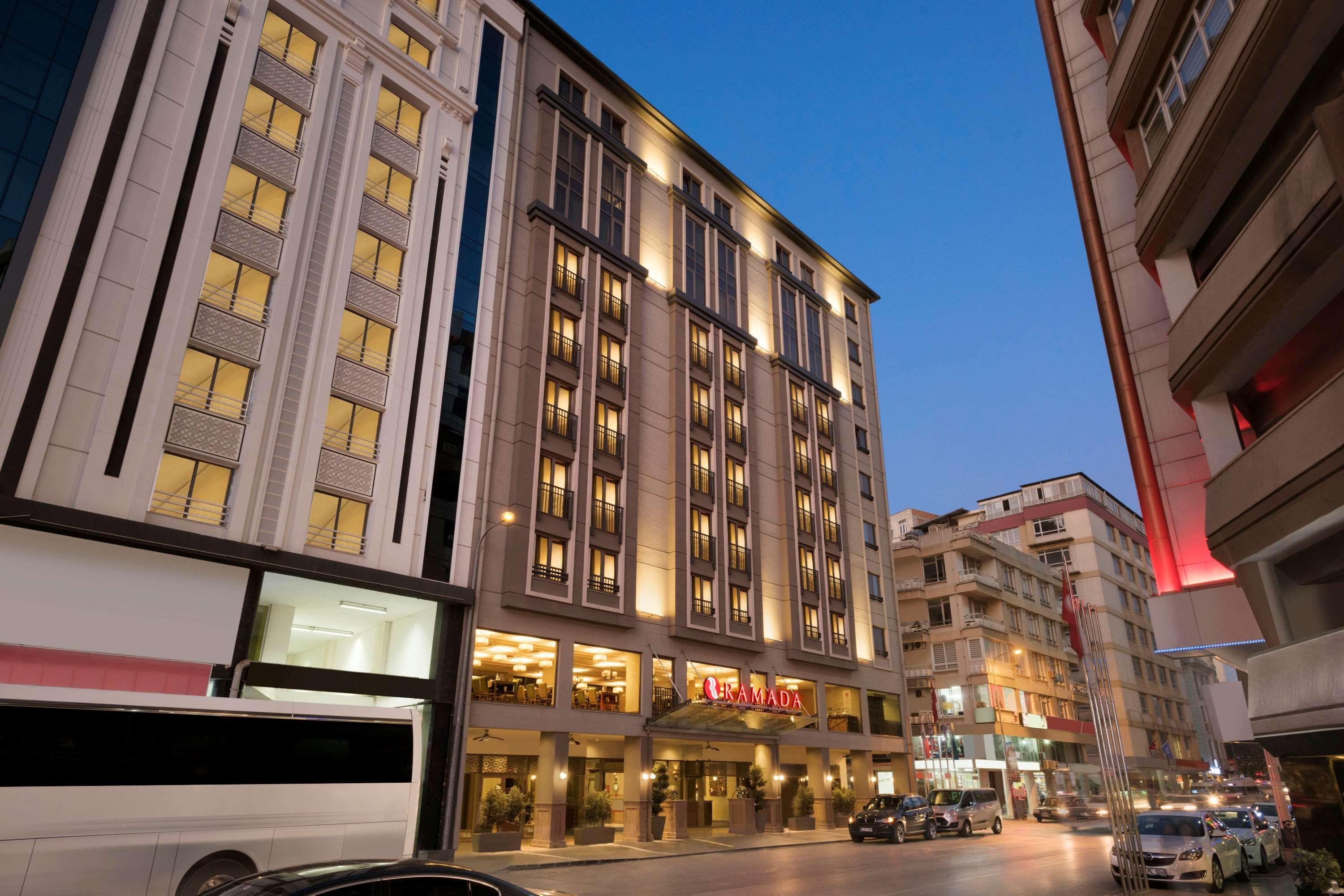 Ramada Hotel & Suites Адана Экстерьер фото