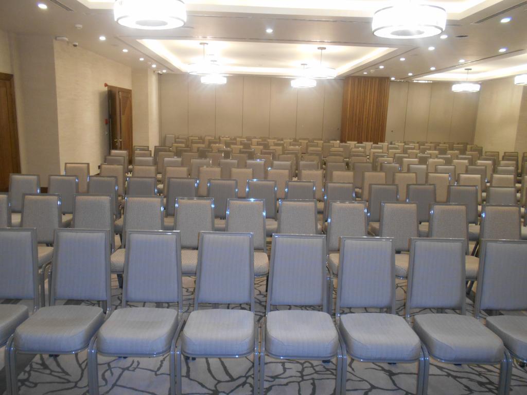 Ramada Hotel & Suites Адана Экстерьер фото