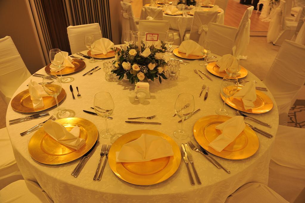 Ramada Hotel & Suites Адана Экстерьер фото