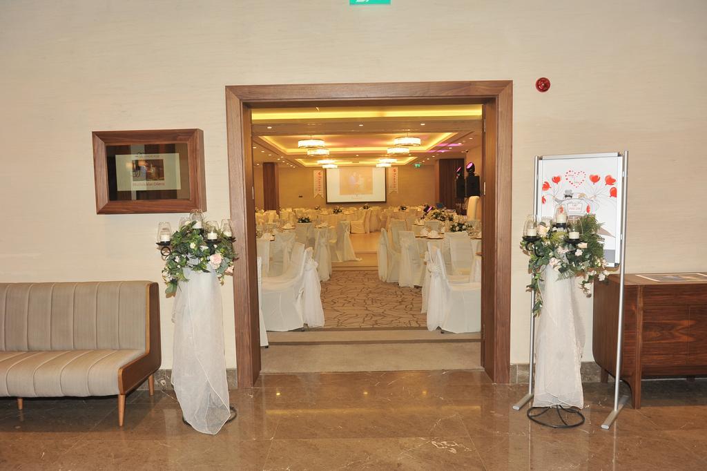 Ramada Hotel & Suites Адана Экстерьер фото